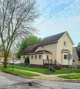 Property at 401 Stanton St, Bay City, MI