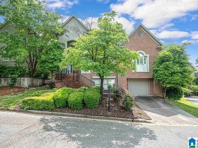 1220 Wellington Cir