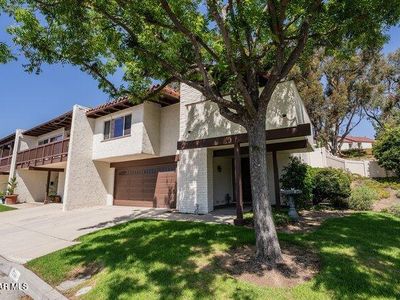 784 N Woodlawn Dr