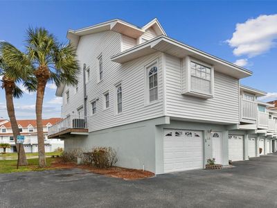 19201 Vista Ln APT C8