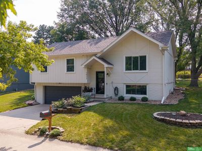 1917 N 152nd Plz