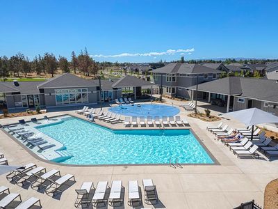 The Bentley - Petrosa Plan, Petrosa