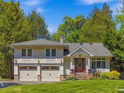 83 Norman Pl