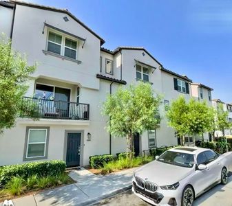 Property at 468 Carina Gln, Escondido, CA