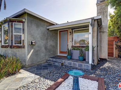 2489 Wellesley Ave