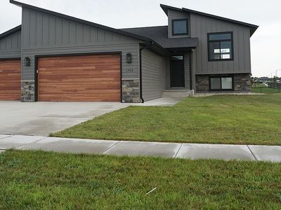 Property at 1919 Waterfall Cir, Brookings, SD