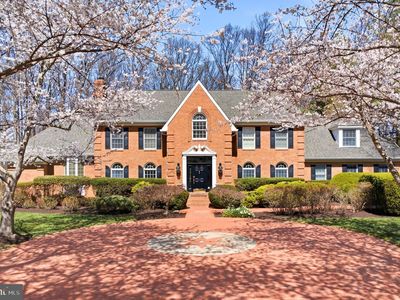 13822 Lakeside Dr