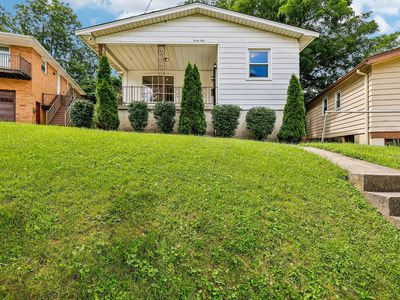 34 W Crescent Ave