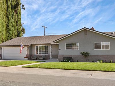 2208 Cabrillo Cir