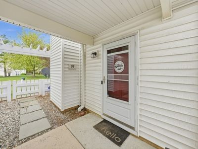 Property at 95 Almond Dr, Somerset, NJ