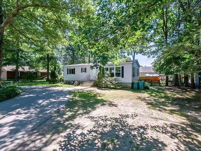 20 Riverside Drive