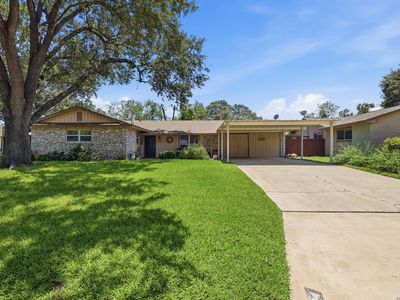 3814 Highcliff Dr