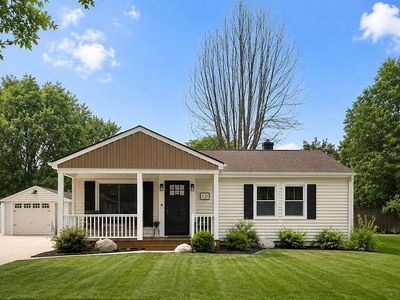106 Katherine Dr NE