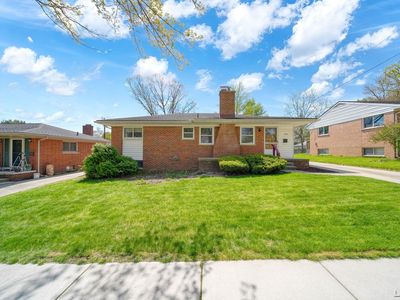 328 Hillcrest Dr