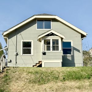 1524 East Ave