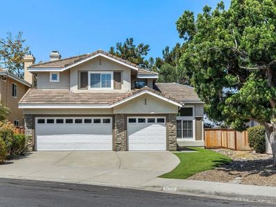 1039 Honeysuckle Dr