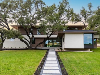 2400 Trail Of The Madrones