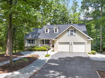 11 Chatham Ln