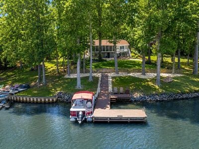 280 Lake Caroline Dr
