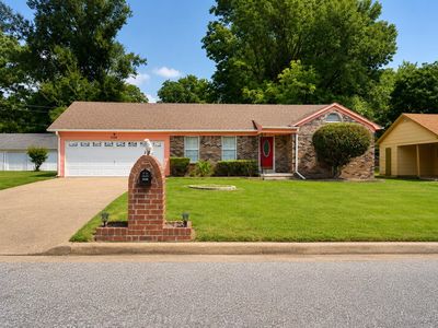 3558 Greentree Dr