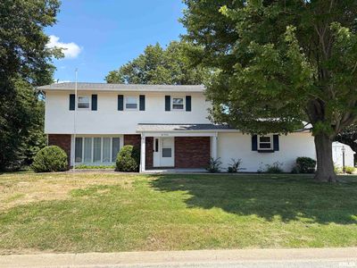 3711 Oakwood Cir