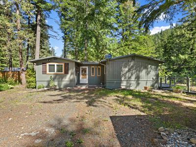 271 Anita Ln