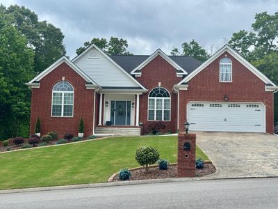 392 Stanford Dr
