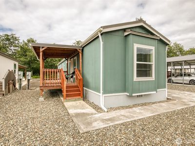 2010 Broadway Avenue #9