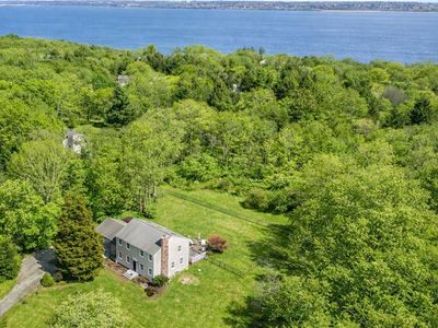 59 Intrepid Ln