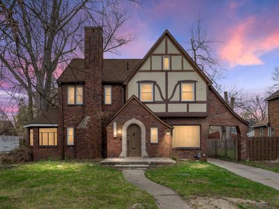 14541 Woodmont Ave