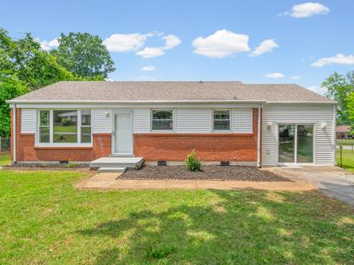 9 Lealand Dr