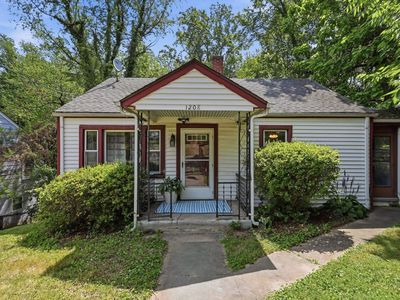 1208 Cherry Ave