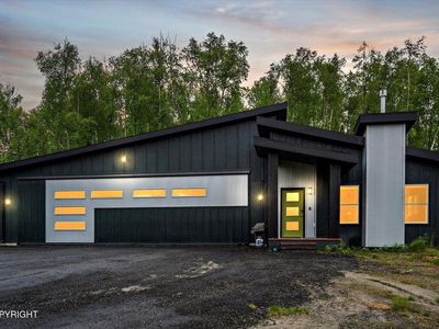 9904 W Aircraft Ct
