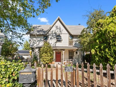 322 N 3rd St