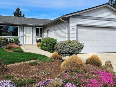 1937 Fieldcrest Ct S