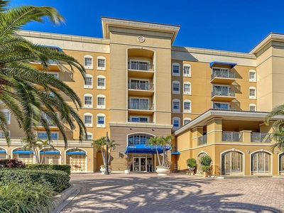 1064 N TAMIAMI TRAIL #1524
