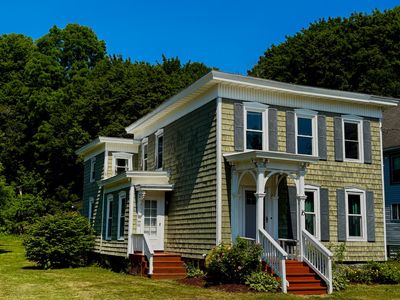 16 John St