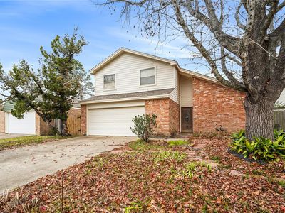 3302 Hunterwood Dr
