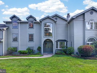 1364 College Hill Dr