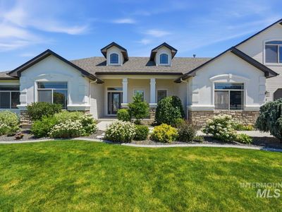 22 N Burlington Dr
