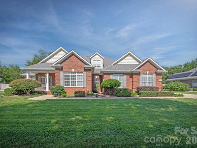 1913 Windmere Dr