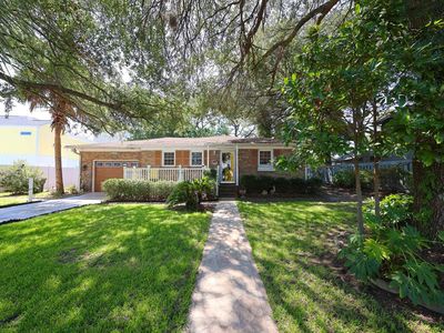 903 Tiffany Ln.