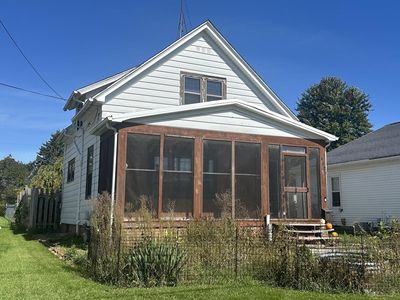 532 Leavens AVENUE