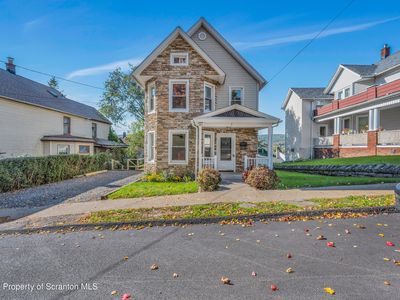 7 Birkett St
