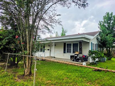 300 S Sandra St
