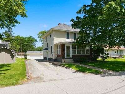 1747 College Ave