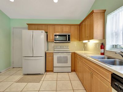 13006 Hampton Lakes Circle