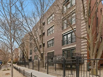 714 W Melrose St APT 4E