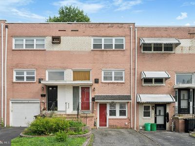 Property at 2117 Ravenwood Dr, Folcroft, PA