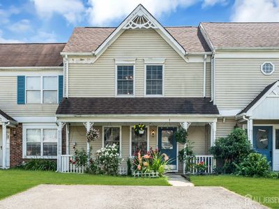 Property at 5 Anderson Ct, East Brunswick, NJ